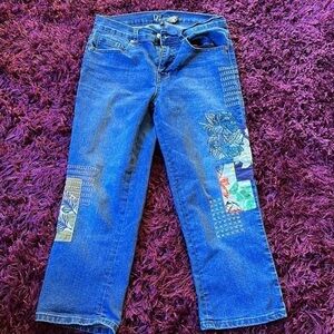 🌈🌈🌈 DC2 Diane Gilman, jeans, size 4, blue with embroidery & Patchwork cropped